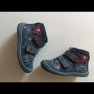 Little girl shoes 6.5